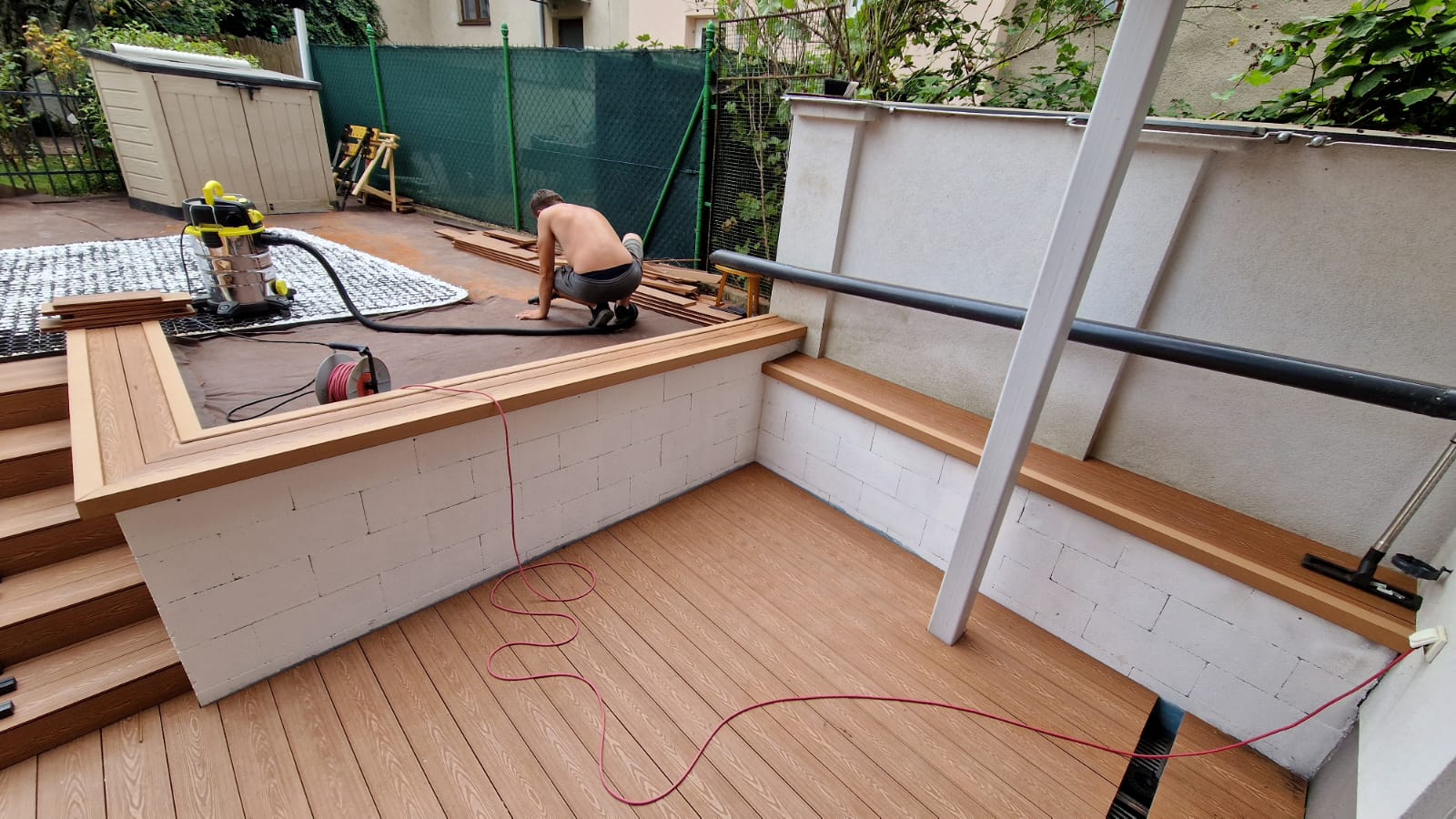 Montáž terasy ze dřevoplastu, Brno Židenice